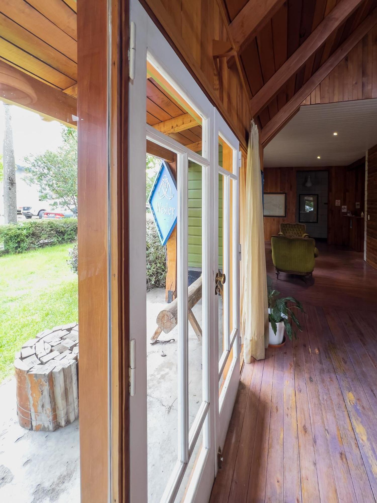 Wesley House Hosteria Boutique San Martín de los Andes Eksteriør bilde