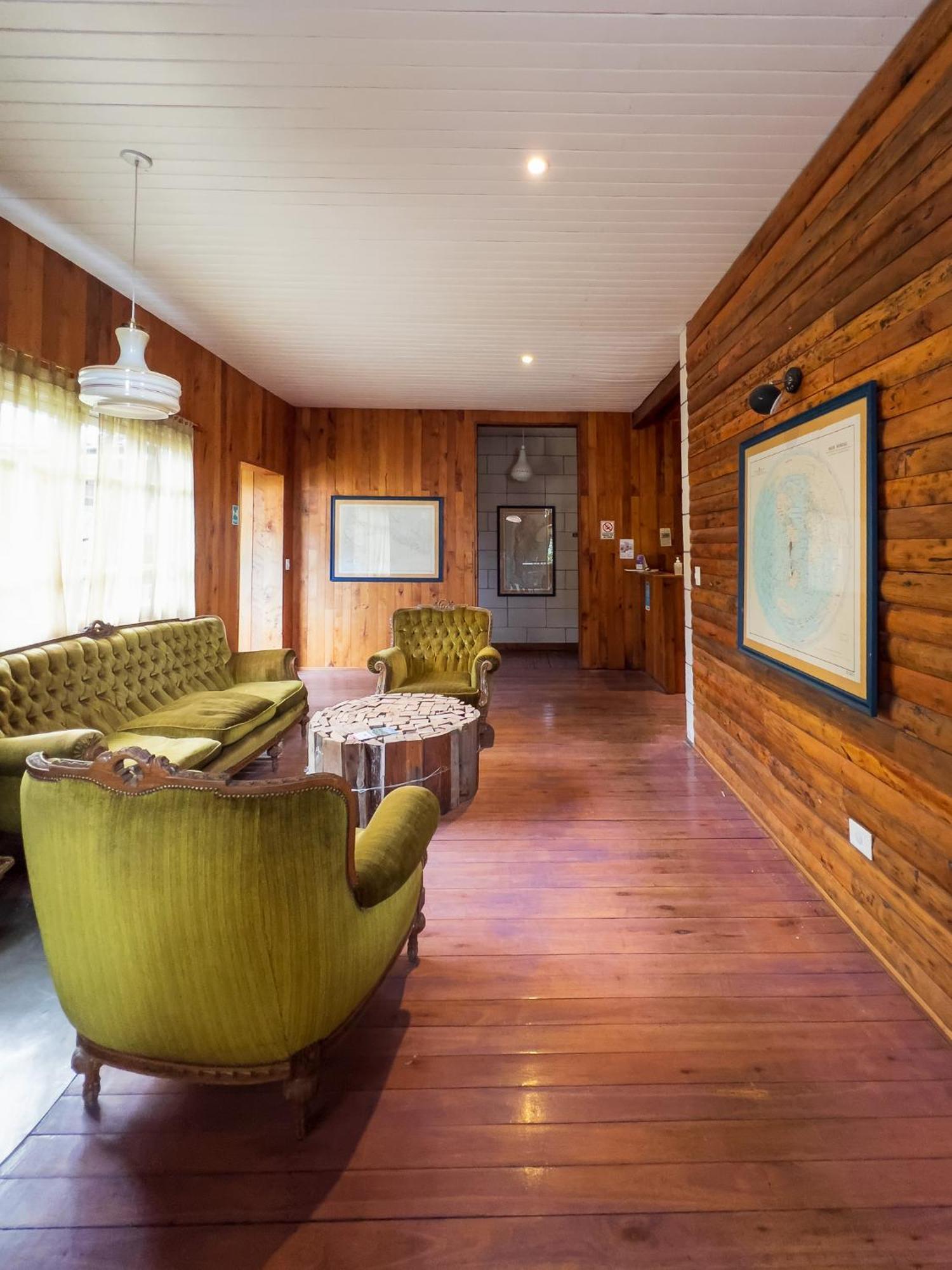 Wesley House Hosteria Boutique San Martín de los Andes Eksteriør bilde