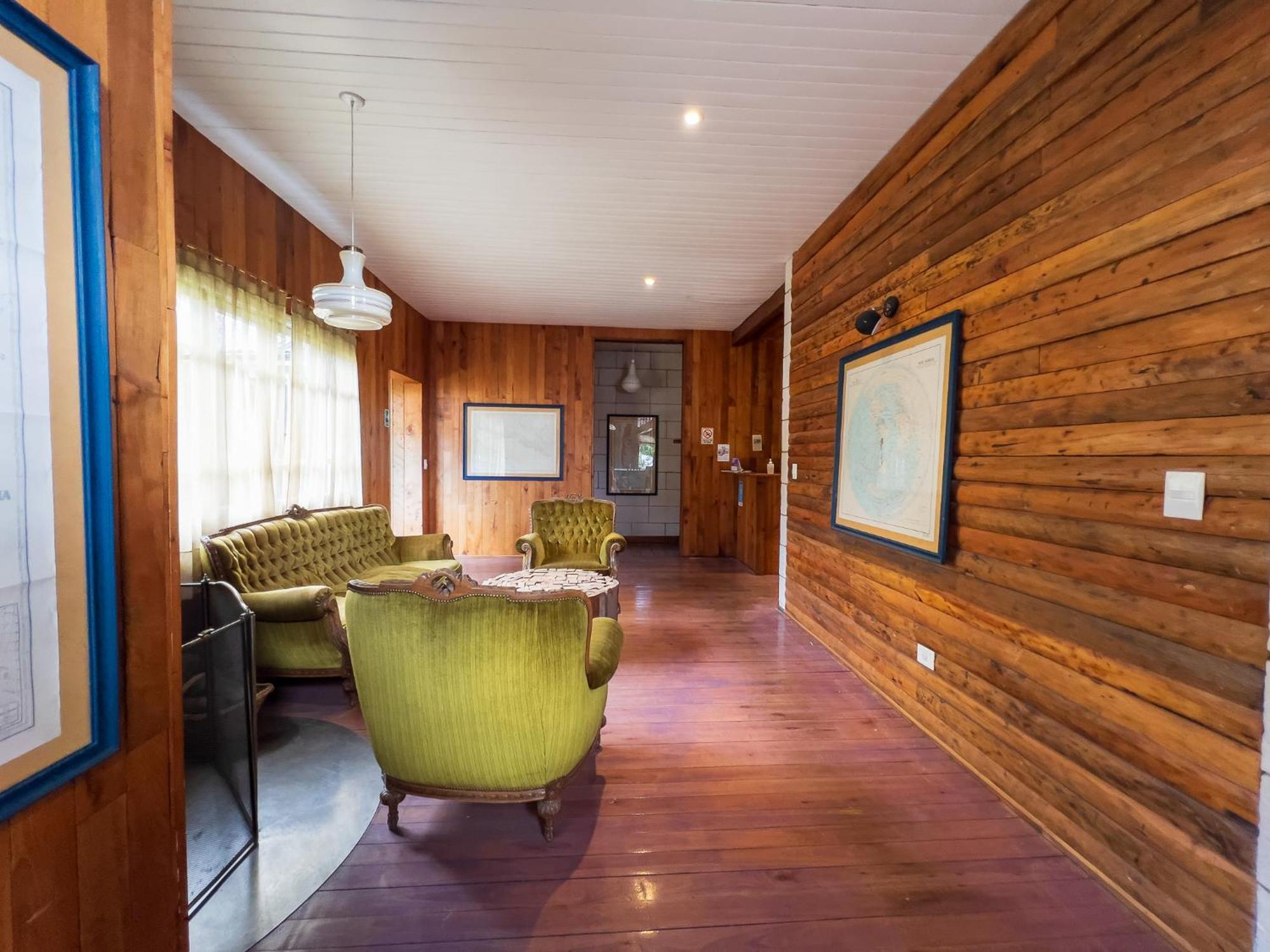 Wesley House Hosteria Boutique San Martín de los Andes Eksteriør bilde